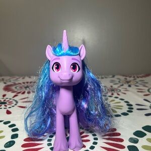 My Little Pony Izzy Moonbow G5 Unicorn 2021